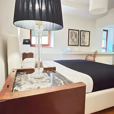 Bed & Breakfast Odeon Boutique Di Luce Siena